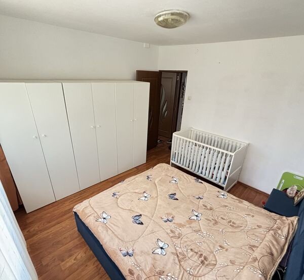 Sector 4, Apartament 2 camere 10-15 minute de Metrou M2 Eroii Revolutiei